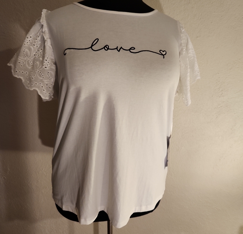 Sweet Rain White Short Sleeve Tee Love Script Eyelet Sleeves 2X